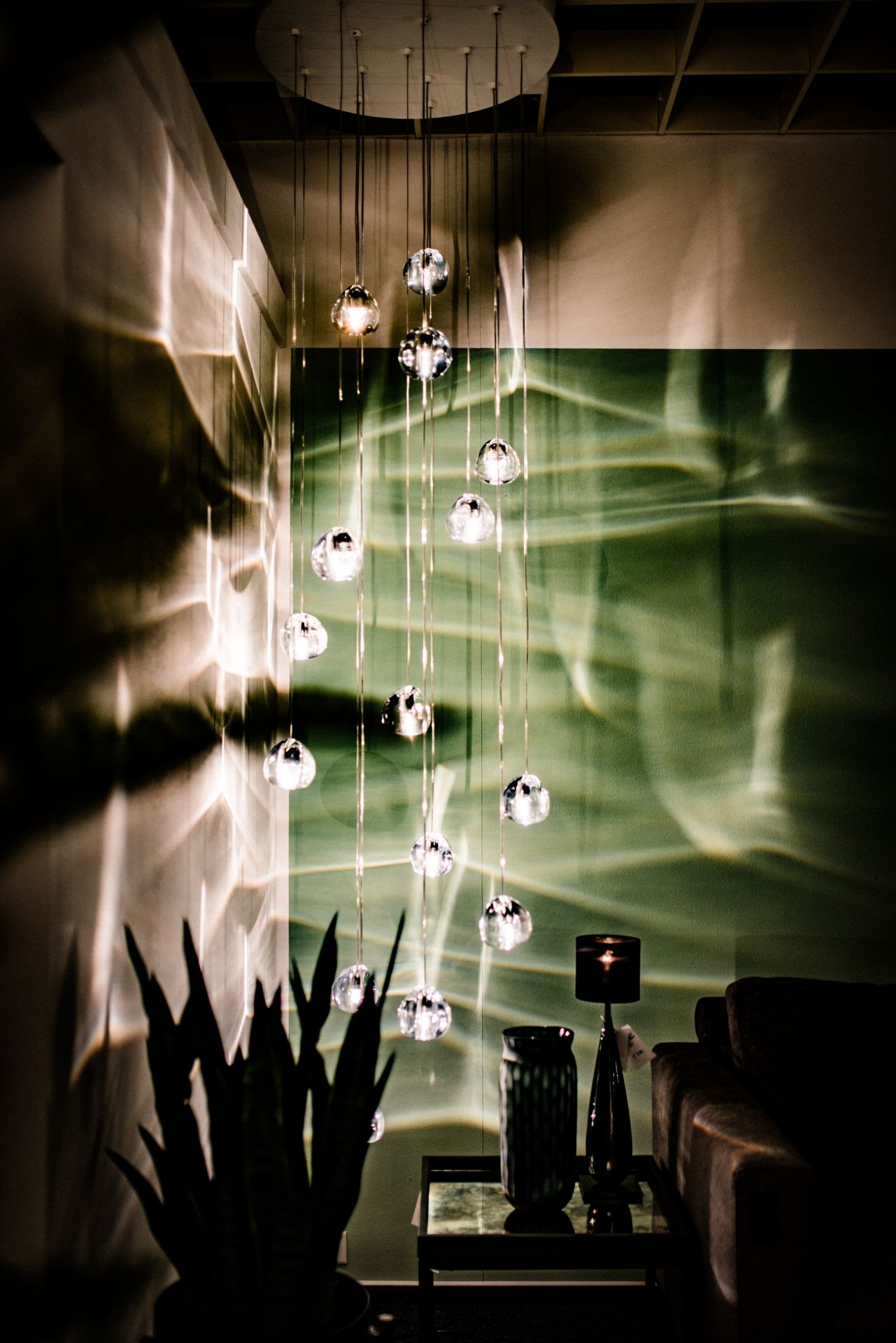 Welche Lampen passen zu hohen Räumen? 